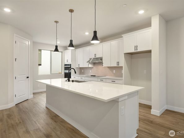 26584 NE 143rd Street NE 2B, Duvall WA 98019