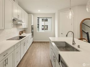 26584 NE 143rd Street NE 2B, Duvall WA 98019