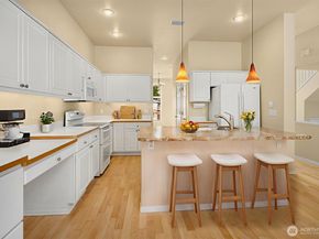 2753 124th Avenue SE, Bellevue WA 98005