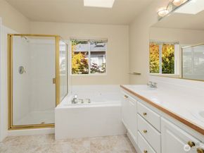 2753 124th Avenue SE, Bellevue WA 98005
