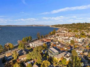 3020 64th Avenue SW B, Seattle WA 98116