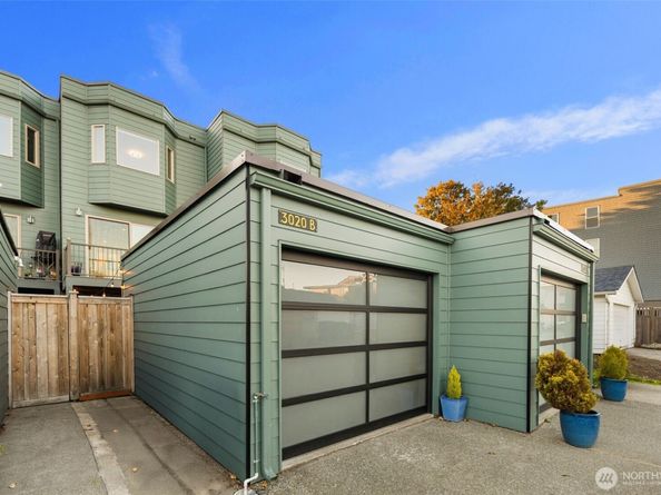 3020 64th Avenue SW B, Seattle WA 98116
