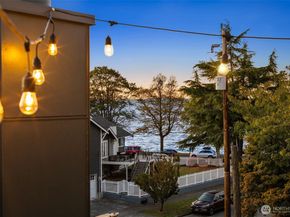 3020 64th Avenue SW B, Seattle WA 98116
