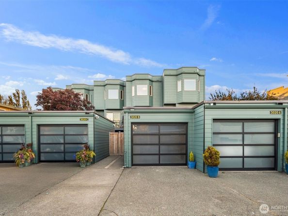 3020 64th Avenue SW B, Seattle WA 98116
