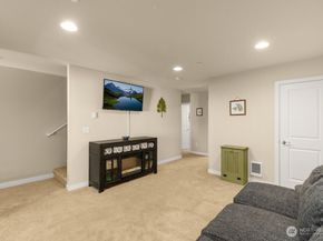 14715 Admiralty Way A4, Lynnwood WA 98087