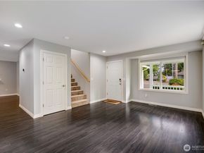 15606 Cascadian Way, Bothell WA 98012