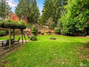 15606 Cascadian Way, Bothell WA 98012