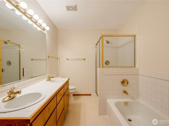 15606 Cascadian Way, Bothell WA 98012