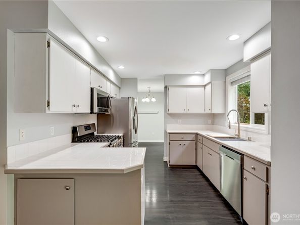 15606 Cascadian Way, Bothell WA 98012