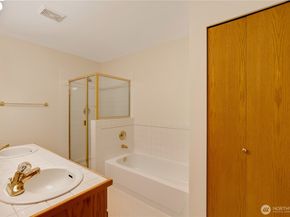 15606 Cascadian Way, Bothell WA 98012