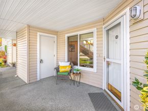 9210 Market Place D104, Lake Stevens WA 98258