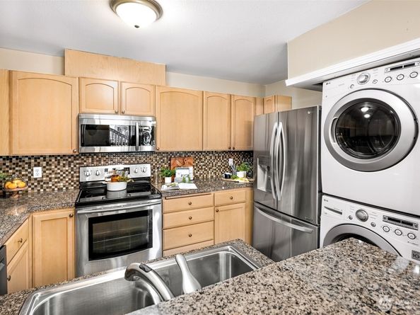 9210 Market Place D104, Lake Stevens WA 98258