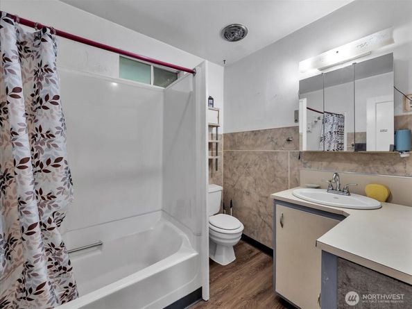 2426 Pine Street, Everett WA 98201