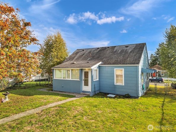 2426 Pine Street, Everett WA 98201