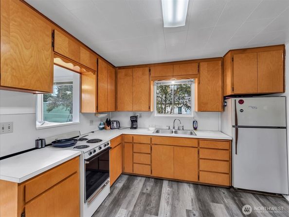 2426 Pine Street, Everett WA 98201