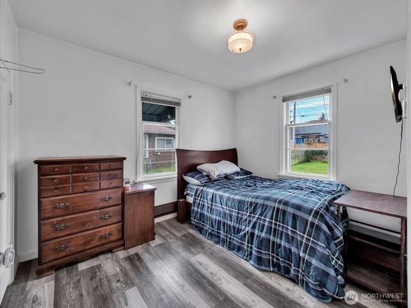 2426 Pine Street, Everett WA 98201