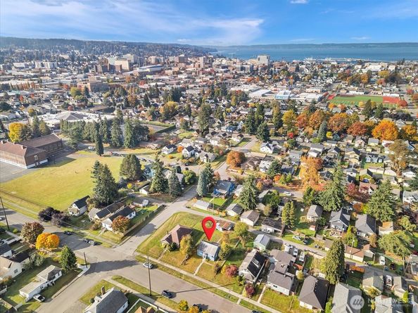 2426 Pine Street, Everett WA 98201