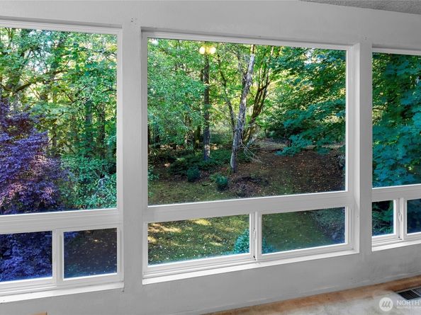 5755 Blakely Avenue NE, Bainbridge Island WA 98110