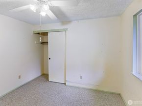 5755 Blakely Avenue NE, Bainbridge Island WA 98110