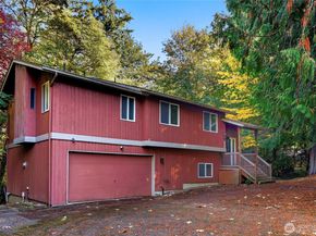 5755 Blakely Avenue NE, Bainbridge Island WA 98110