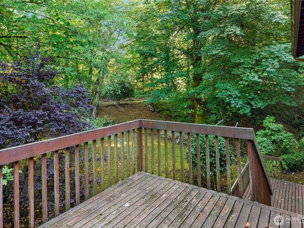 5755 Blakely Avenue NE, Bainbridge Island WA 98110