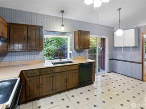 5755 Blakely Avenue NE, Bainbridge Island WA 98110