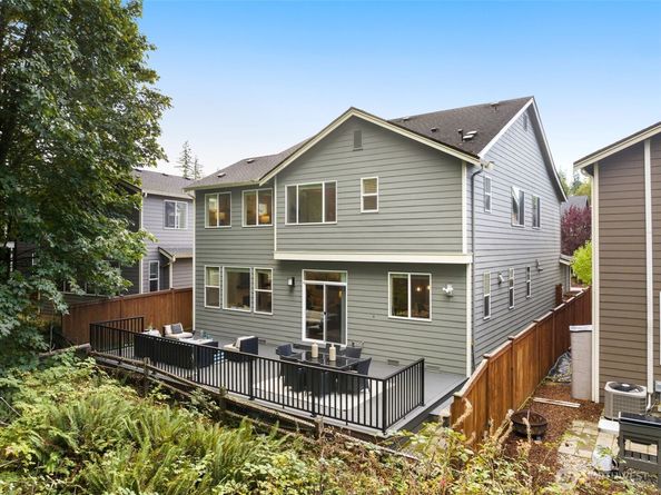 1508 247th Avenue NE, Sammamish WA 98074