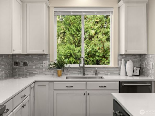 1508 247th Avenue NE, Sammamish WA 98074