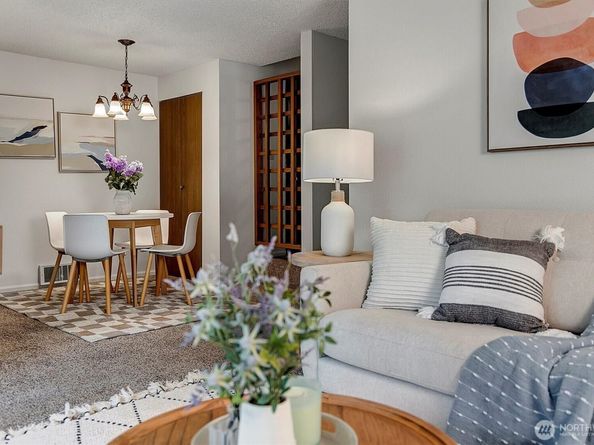 4641 West Lake Sammamish Parkway SE F105, Issaquah WA 98027