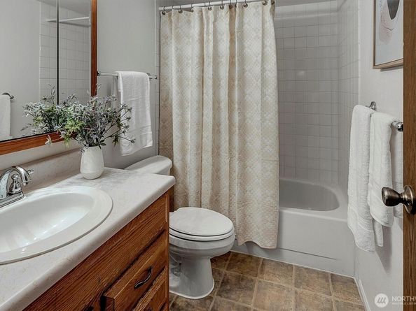 4641 West Lake Sammamish Parkway SE F105, Issaquah WA 98027