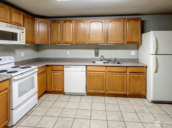 4641 West Lake Sammamish Parkway SE F105, Issaquah WA 98027