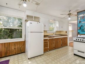 12428 12th Avenue S, Burien WA 98168