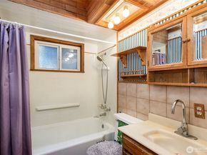 12428 12th Avenue S, Burien WA 98168
