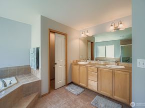 11847 SE 176th Court, Renton WA 98058