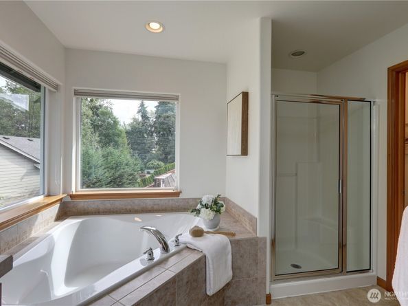 14332 Madison Way, Lynnwood WA 98087