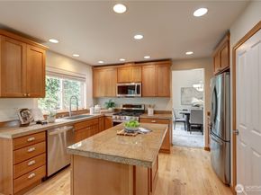 14332 Madison Way, Lynnwood WA 98087