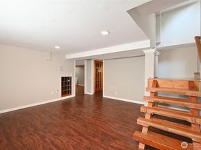 5220 18th Avenue NE, Seattle WA 98105