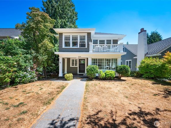 5220 18th Avenue NE, Seattle WA 98105
