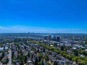 5220 18th Avenue NE, Seattle WA 98105