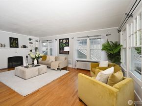 5220 18th Avenue NE, Seattle WA 98105