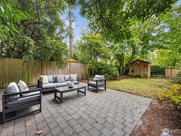 4715 NE 54th Street, Seattle WA 98105