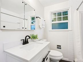 4715 NE 54th Street, Seattle WA 98105