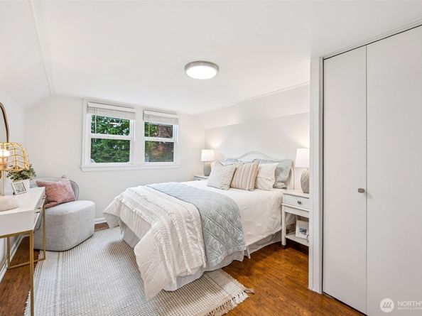 4715 NE 54th Street, Seattle WA 98105