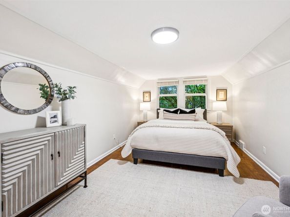 4715 NE 54th Street, Seattle WA 98105