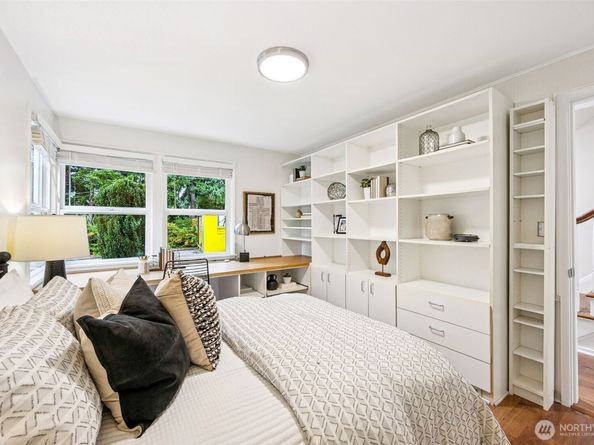 4715 NE 54th Street, Seattle WA 98105