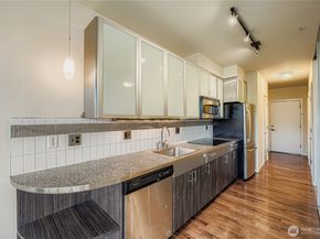 3104 Western Ave 521, Seattle WA 98121