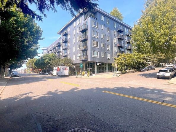 3104 Western Ave 521, Seattle WA 98121