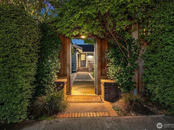 2000 38th Avenue E, Seattle WA 98112