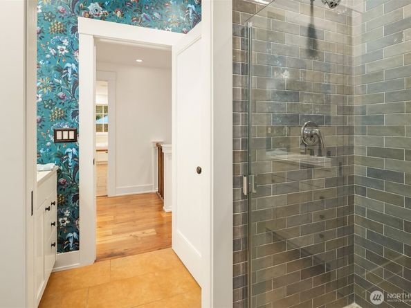 2000 38th Avenue E, Seattle WA 98112