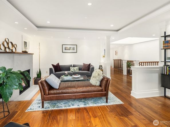 2000 38th Avenue E, Seattle WA 98112
